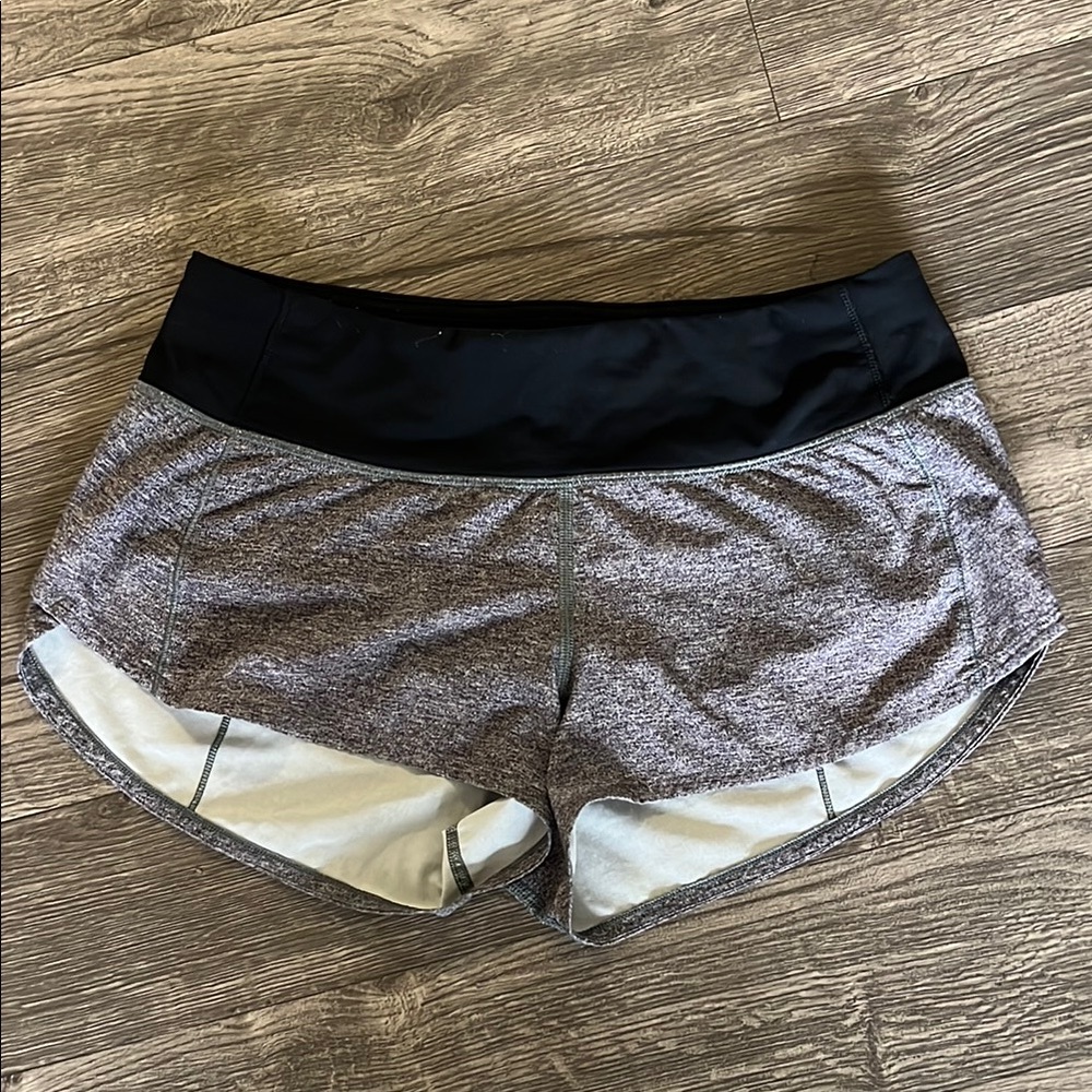 Lululemon Women's Black and Gray Shorts